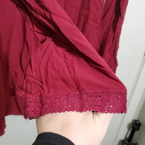 Crocheted lace cranberry ruffled‎ jasmine dress - Picture 4 of 8